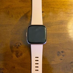 Fitbit Versa 2